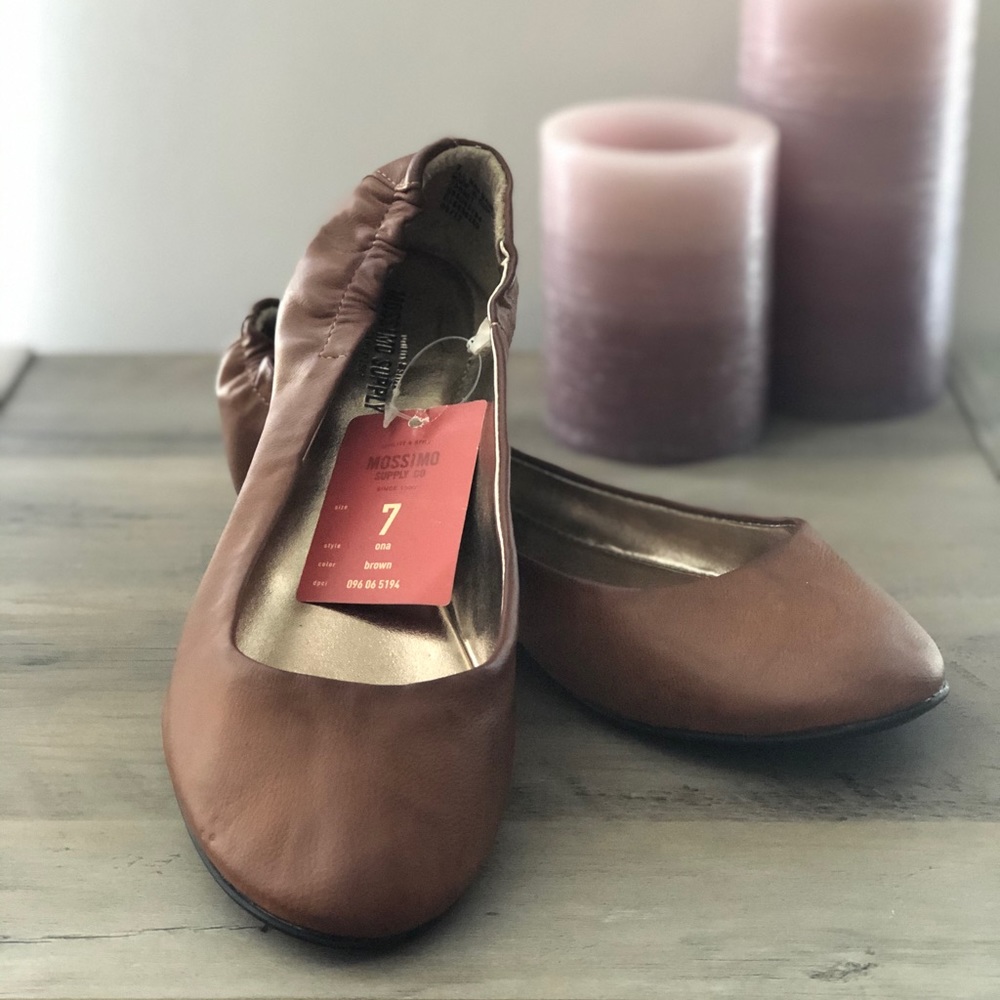 ⛔️SOLD⛔️ NWT Mossimo Ona flats • Brown sz 7